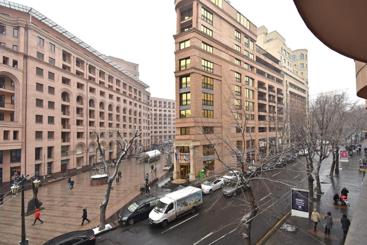 Armenak Apartment in Aram str Yerevan Bagian luar foto